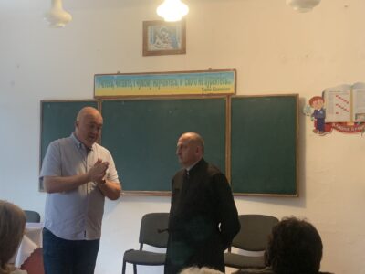 Вчергове у селі Пороги Солотвинської громади відбулася виїзна робоча нарада з приводу поширення гепатиту А.