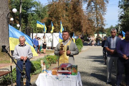 У Солотвинській громаді відзначили День прапора