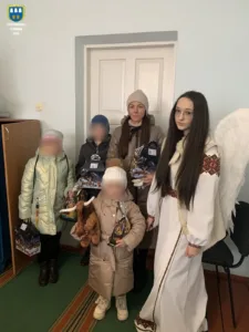 У кожної дитини має бути дитинство.