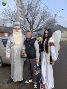 У кожної дитини має бути дитинство.