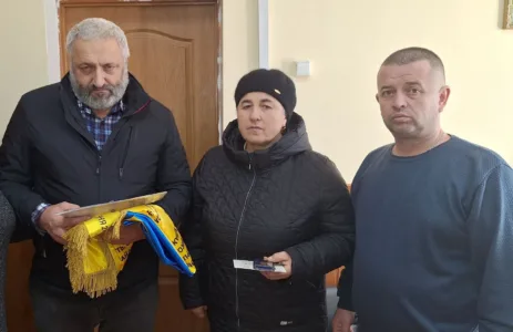 Капітан Дмитро Дмитрюк із села Бабче нагороджений високими нагородами: медаль «ЗА МУЖНІСТЬ І ВІДВАГУ», медаль «ЗА ОБОРОНУ ГУЛЯЙПОЛЯ» (посмертно).