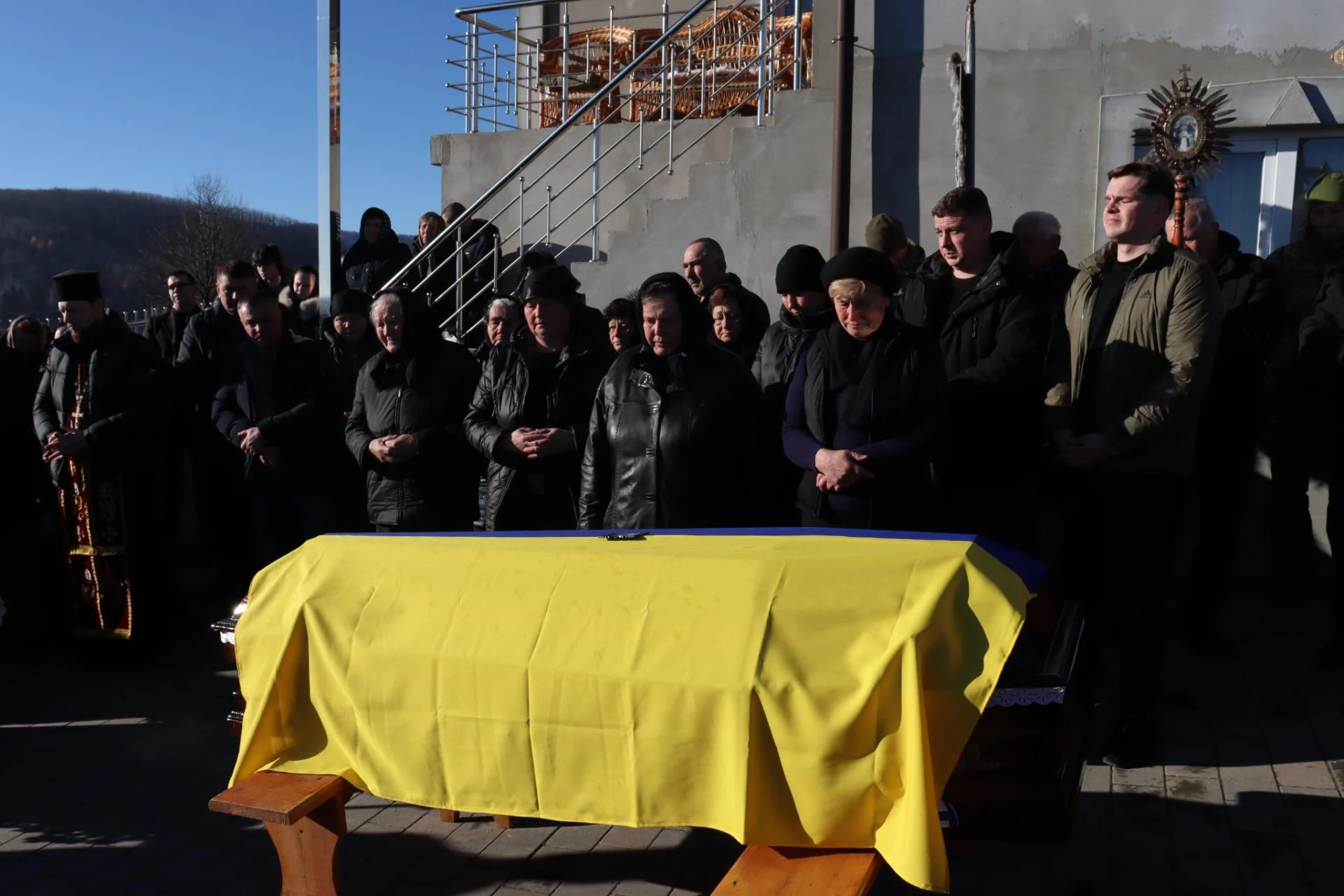 В селі Бабче попрощались з Героєм: Вічна пам&rsquo;ять Василю Скрипнику